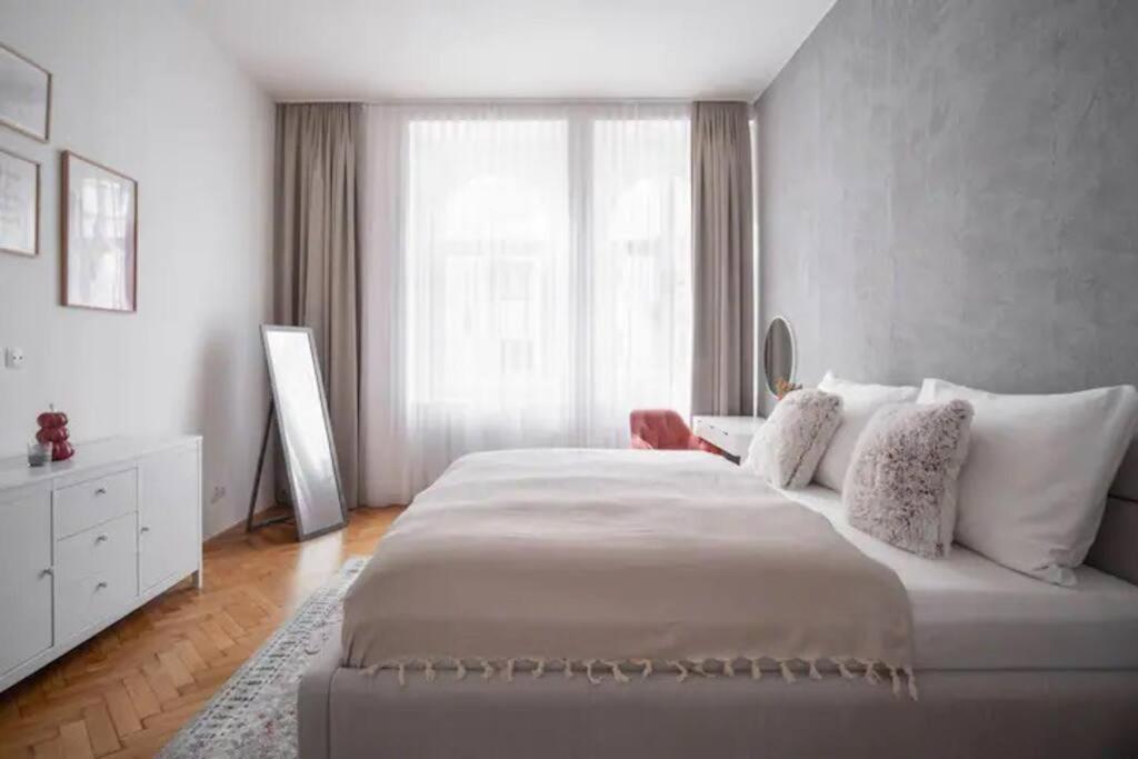 Helen Homestay Prague Palmovka Exterior photo